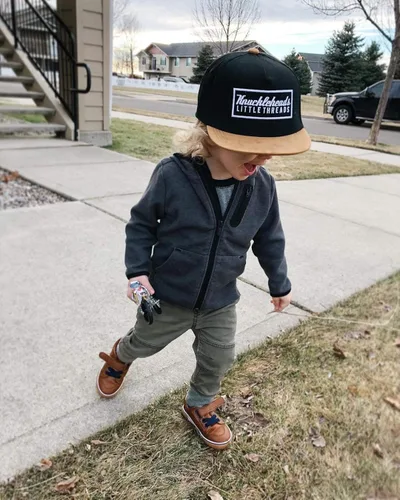 Vista 7 de Born to Love - Gorra de béisbol para niño y bebé con visera, en color blanco y azul