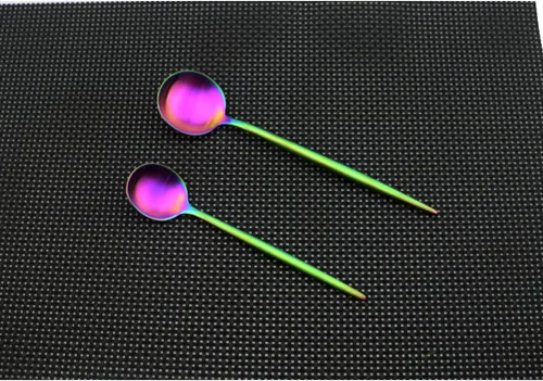 Vista 6 de Juego de cubiertos multicolor iridiscente arcoíris de 20 piezas, juego de cubiertos antioxidantes, cucharas de ensalada, cuchillos y tenedores
