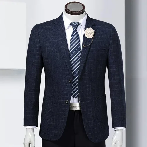 Vista 6 de Broche de rosa con diseño de flor de rosa con hoja dorada, broches de solapa para hombre, broche de cadena de borlas, broches de flor de rosas
