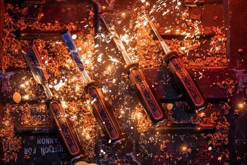 Vista 7 de Spec Ops Tools - Juego de cinceles de madera con cuchillas de acero de alto carbono, agarre absorbente de golpes, 4 piezas, 3% donado a veteranos