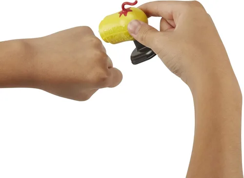 Vista 5 de Hasbro Gaming Ellen's Games Danger Word Game; juego Ellen Degeneres para 4 jugadores a partir de 10 años