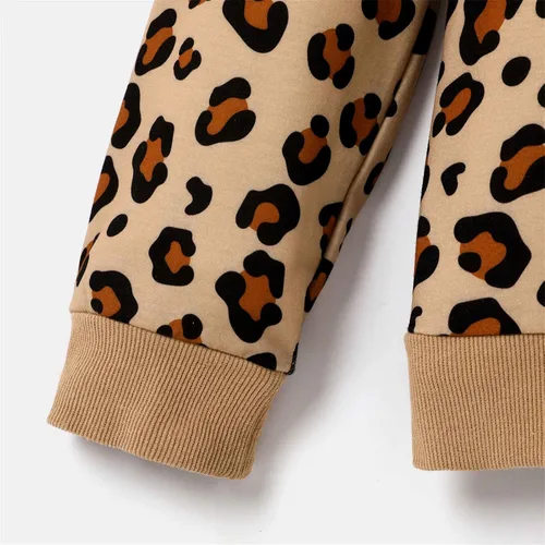 Vista 2 de Disney Mickey and Friends Mommy and Me Matching Outfits Leopard Long Sleeves Shirt Sweatshirt Tops