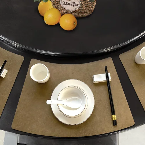 Vista 16 de Leather Round Table Washable Placemats, Thick Faux Leather Heat Resistant Wedge Table Placemat, Waterproof Non-Slip Easy to Clean Place mat for