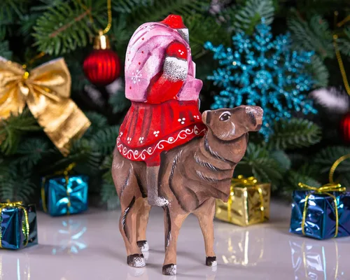 Vista 7 de Figura de Papá Noel tallada a mano de madera - Decoración pintada de Feliz Navidad y Año Nuevo - Talla de madera maciza - Hecho en Ucrania