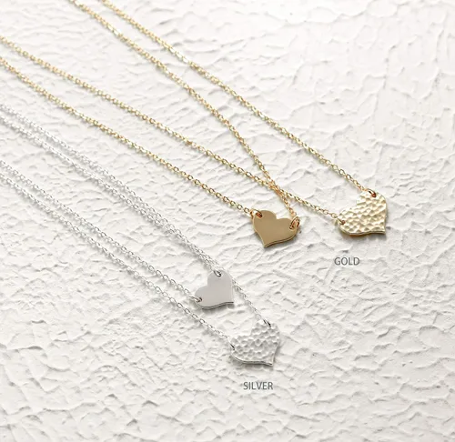 Vista 4 de Mevecco - Collar con dije en forma de corazón en niveles, hecho a mano, chapado en oro de 18 quilates, delicado, diseño de flecha, collar largo