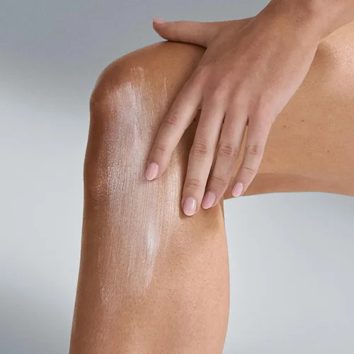 Vista 3 de Dermalogica Protection 50 Sport Sunscreen SPF50 - Loción de protección solar de amplio espectro para rostro y cuerpo, 5.3 onzas líquidas