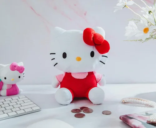 Vista 4 de Silver Buffalo Sanrio Hello Kitty en Pose de Sentarse Banco de Monedas de Peluche Suave