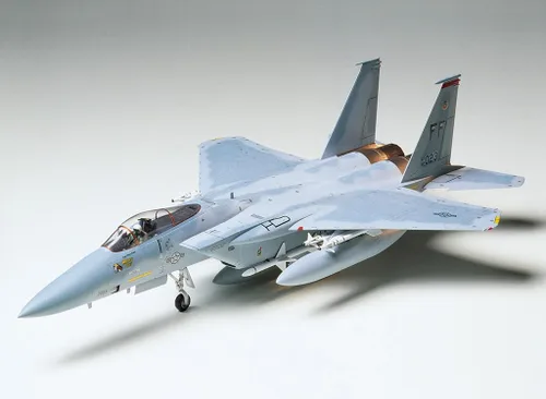 Vista 8 de Tamiya Models Mcdonnell Douglas F-15C Eagle Kit