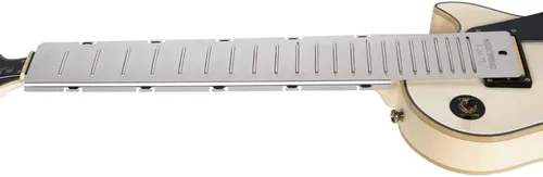 Vista 2 de MusicNomad Fret Shield™ - Herramienta de protección de protector de diapasón total para pulir trastes en básculas de trastes de guitarra de 24.75