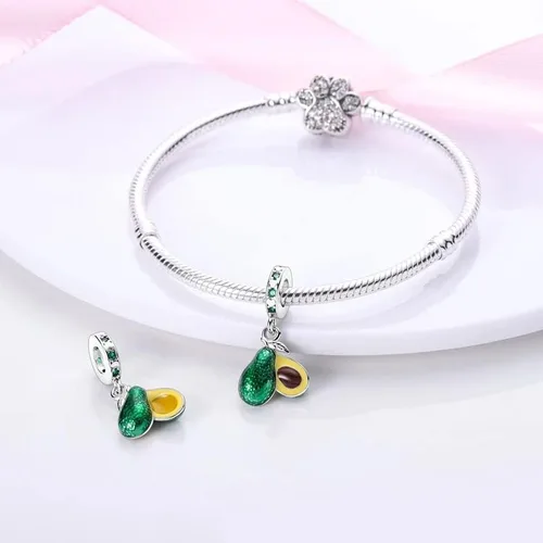Vista 2 de Colgante de aguacate para pulsera, dije de plata de ley, dije de fruta, dije de fruta saludable, Plata esterlina, No es una piedra preciosa