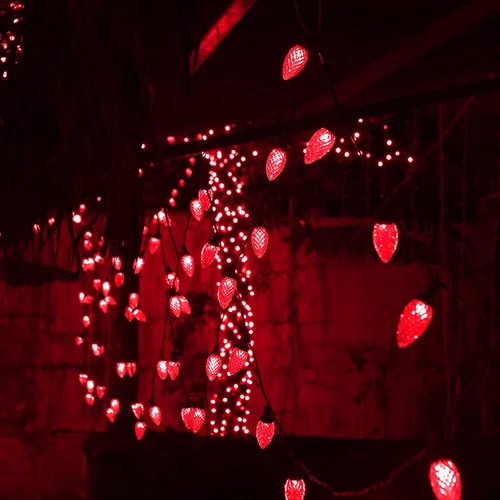 Vista 7 de Dazzle Bright Tira de luces C9 de Navidad, 100 luces LED de 66 pies, impermeables, conectables, de alambre verde, luces de Navidad para interiores