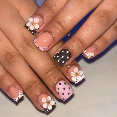 Vista 27 de Uñas postizas cuadradas cortas de color nude, uñas postizas francesas blancas con diseño de diamantes de imitación, uñas brillantes a presión