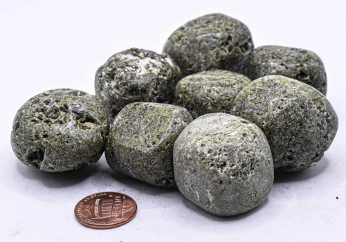 Vista 2 de Natural Green Epidote Cabujón Guijarros Pulido Cuarzo Cristal Pistacita Piedra Mineral Cabs de Perú (5 PCS)