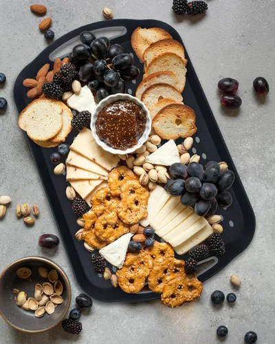 Vista 5 de Bandeja grande antideslizante con asas, bandejas de comida para regazo con puntos de agarre de silicona para comer, aptas para lavavajillas