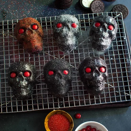 Vista 5 de Molde de silicona para pastel de calavera de Halloween, molde de silicona 3D de calavera pirata de 6 cavidades, adecuado para pan, pastel de mousse