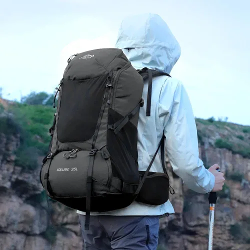 Vista 7 de INOXTO - Mochila de senderismo de 35 litros con cámara de 3 litros, mochila de campamento con cubierta impermeable para lluvia para hombres, mochila