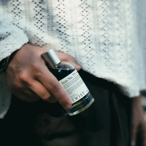 Vista 9 de Twist - Eau De Parfum Jean No. 77, inspirado en Fahrenheit de D., perfume de larga duración para hombre, sin parabenos, vegano, ingredientes