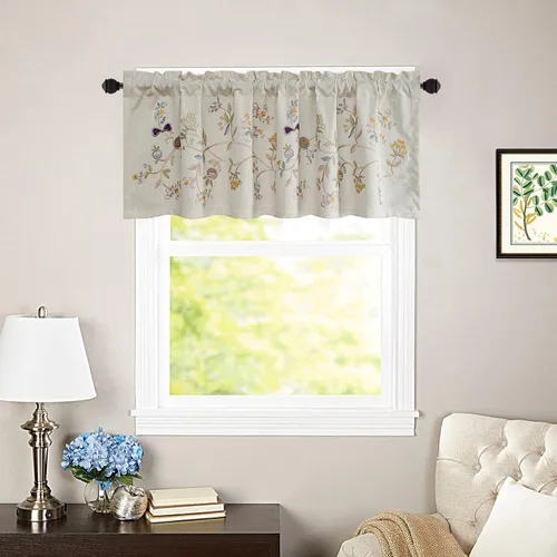 Vista 2 de VOGOL Cenefas de cocina con patrón bordado floral para ventanas, cenefa de cortinas de lino con bolsillo para barra para sala de estar, 52 pulgadas