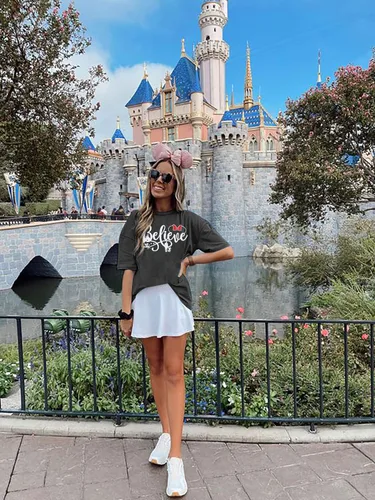 Vista 4 de KIDDAD Magical Shirt for Women Castle Graphic Magic Kingdom Tshirt Family Vacation Tee Short Sleeve Tops