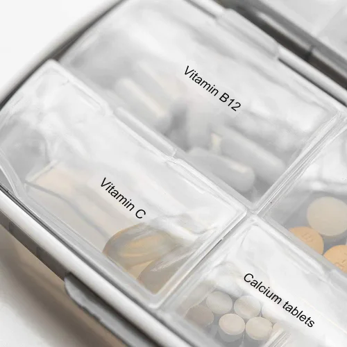 Vista 3 de Phomemo Labels D30 - Cinta de etiquetas autoadhesivas, etiquetas maestras de impresión negra sobre transparente, papel térmico autoadhesivo, 0.472 x