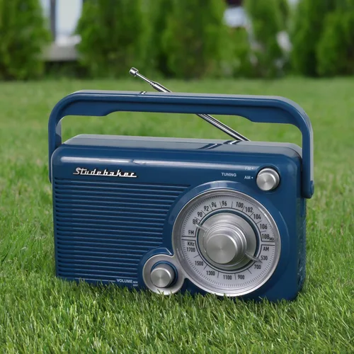 Vista 4 de Studebaker SB2002BL Radio AM/FM portátil con entrada para auriculares y entrada auxiliar con alimentación AC/DC (Azul)