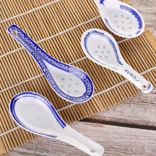 Vista 5 de VanEnjoy Juego de 4 cucharas de sopa de cerámica china/japonesa, cuchara de cerámica tradicional azul y blanca adecuada para sopa