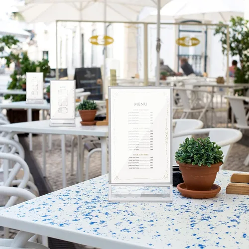 Vista 8 de 24 soportes de acrílico transparente de 4 x 6 con bordes plateados y soporte vertical, soportes de menú de mesa de doble cara para números de mesa