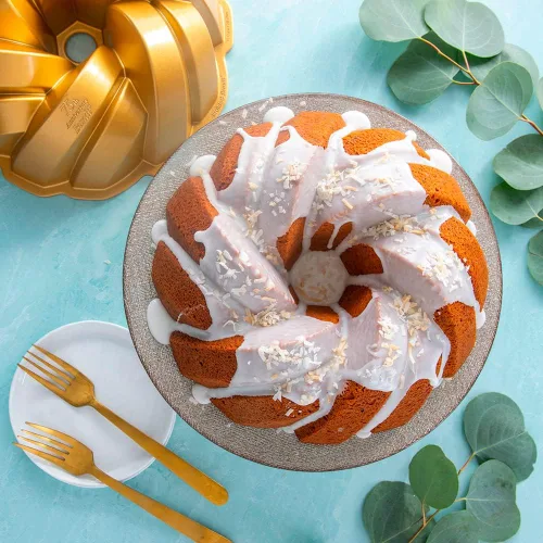 Vista 10 de Nordic Ware NW 95577 Molde Bundt para Pastel de Cuerda Trenzada del 75 Aniversario, Dorado, Capacidad de 12 Tazas