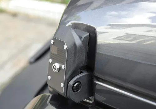 Vista 4 de YOCTM Pestillos de capó para Jeep Wrangler JL JLU 4XE Rubicon Sahara Sport Gladiator JT 2018-2023 Kit de cierre de capó con llave antirrobo