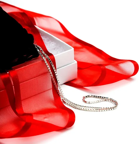 Vista 5 de LIFETIME JEWELRY 1.4mm Box Chain Necklace for Women and Men 24k Real Gold Plated