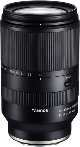 Vista 9 de Tamron 18-300 mm F/3.5-6.3 Di III-A VC VXD Objetivo para cámaras Sony E APS-C Mirrorless (Negro) E APS-C Cámaras sin espejo, 19 elementos y 15