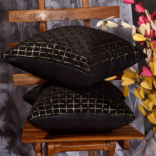 Vista 3 de Almohadas negras para cama, fundas de almohada decorativas con cuentas pequeñas de 12 x 12 pulgadas, funda de almohada bordada para sala de estar