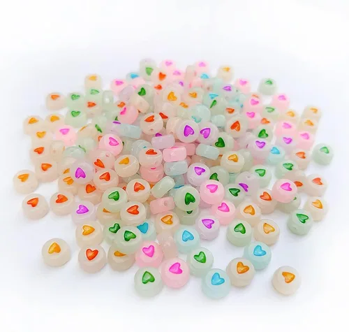 Vista 8 de 800 cuentas redondas blancas de letras del alfabeto acrílico de 4x7mm de la A a la Z, formas mixtas de plástico, cuentas sueltas a granel