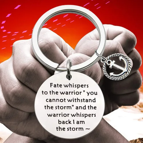 Vista 7 de FEELMEM Llavero con texto en inglés "I am The Storm Destino Whispers to The Warrior