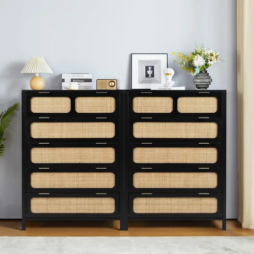 Vista 7 de LEVNARY Cómoda de 5 cajones, cómoda alta de ratán, cómoda de 5 cajones para dormitorio, armario de madera con asas de metal para sala de estar, Negro