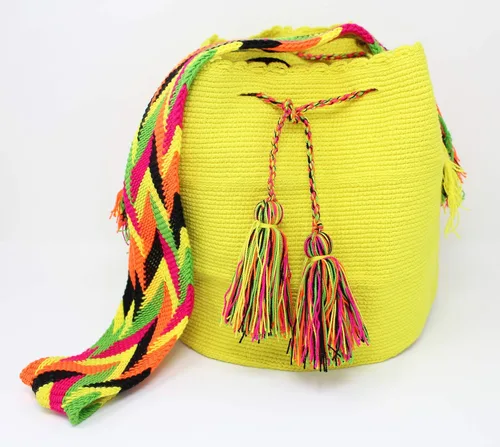 Vista 2 de Bolso de hombro Wayuu en Algodón Amarillo Hecho a Mano de Comercio Justo (Mochila Wayuu de Colombia)