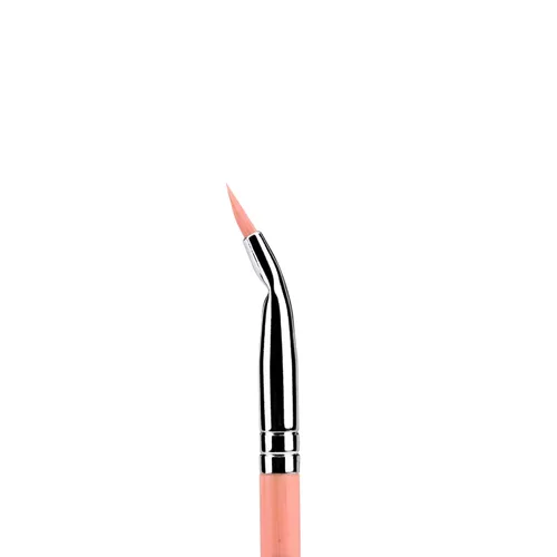 Vista 2 de Bdellium Tools Brocha de maquillaje profesional Pink Bambu Series 708 Delineador de ojos doblado con fibras sintéticas suaves, para una aplicación
