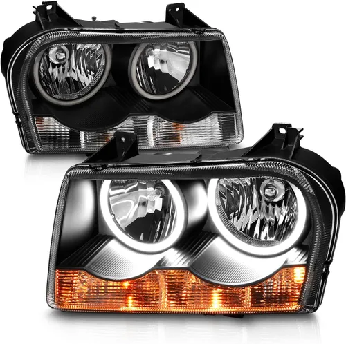 Vista 2 de AmeriLite para 2005-2010 Chrysler 300 [Tipo Halógeno] Juego de conjunto de faros delanteros Xtreme de doble LED Halos negros - Lado del pasajero