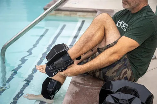 Vista 7 de Aquastrength Hydro-Tone - Sistema de ejercicio para piscina de cuerpo total Pesas de agua funcionales isocinéticas Construye músculo, fácil