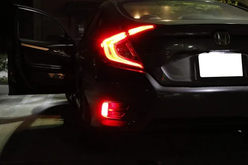 Vista 5 de iJDMTOY Luces LED de reflector para parachoques de lente roja 54-SMD Compatible con Honda Civic Sedán/Coupé 2016-2021, función como luces de cola