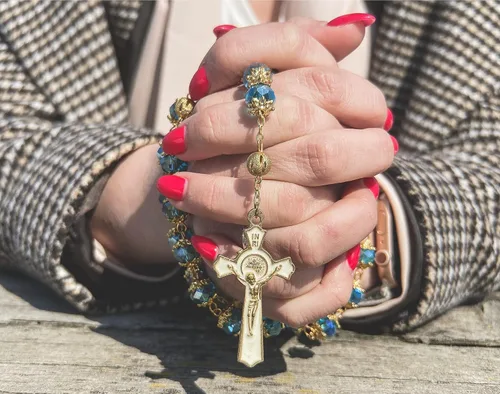Vista 8 de Nazareth Store St. Benedict Deep Blue Crystal Beads Rosary Prayer Necklace Golden Miraculous Medal & Gold Enamel Cross