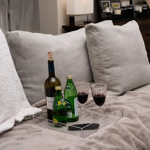 Vista 7 de Bandeja de servir transparente y resistente de acrílico con asas 12x12x2 pulgadas - a prueba de derrames - Organizador de bandejas decorativas