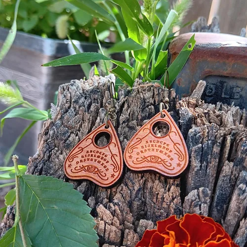 Vista 4 de Spirit Board - Aretes colgantes tipo planchette, hipoalergénicos de madera sin níquel, joyería de bruja de invocación de espíritu de mal de ojo