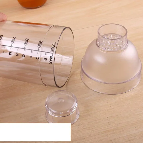 Vista 6 de FEOOWV Coctelera de plástico, mezclador de bebidas, agitador manual con taza y escalas, transparente (33 oz / 1000cc)