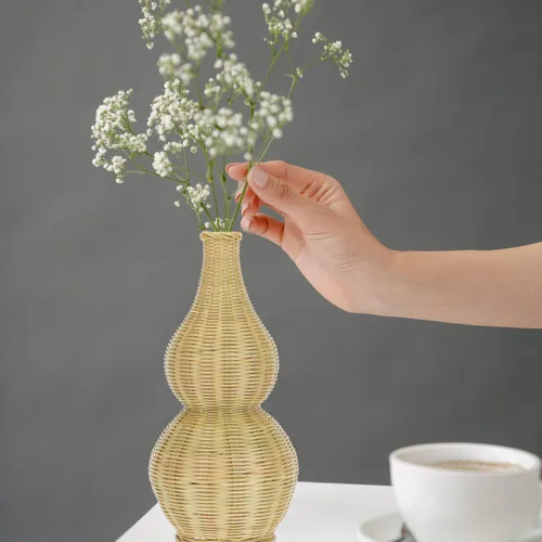 Vista 2 de jojofuny Jarrón de flores tejido de ratán, jarrones decorativos de mimbre alto, hecho a mano, cestas rústicas para arreglos florales, decoración