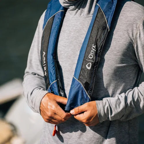 Vista 3 de Onyx A/M-24 Automatic/Manual Inflatable Life Jacket, U.S. Coast Guard Approved, Low Profile, Compact Design, Manual Convertible Inflation Option