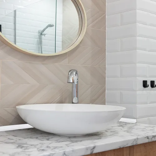 Vista 5 de Presa de agua de umbral de ducha de silicona, protector contra salpicaduras para fregadero de cocina, barrera de ducha (39 pulgadas)