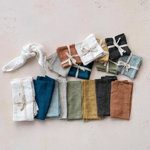 Vista 4 de Creative Co-Op Juego de 4 servilletas cuadradas de lino lavado a la piedra de 18 pulgadas, color marfil, juego de 4 servilletas