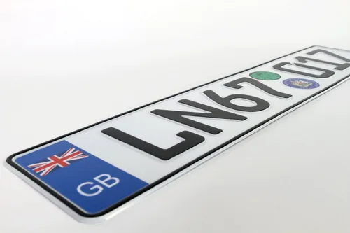 Vista 2 de Placa de matrícula europea personalizada de Gran Bretaña