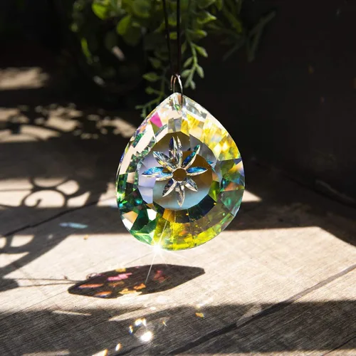 Vista 5 de H&D HYALINE & DORA Lámpara de techo colgante de cristales de colores en forma de óvalo, prismas Feng Shui, adornos para ventanas, atrapasoles, 76mm